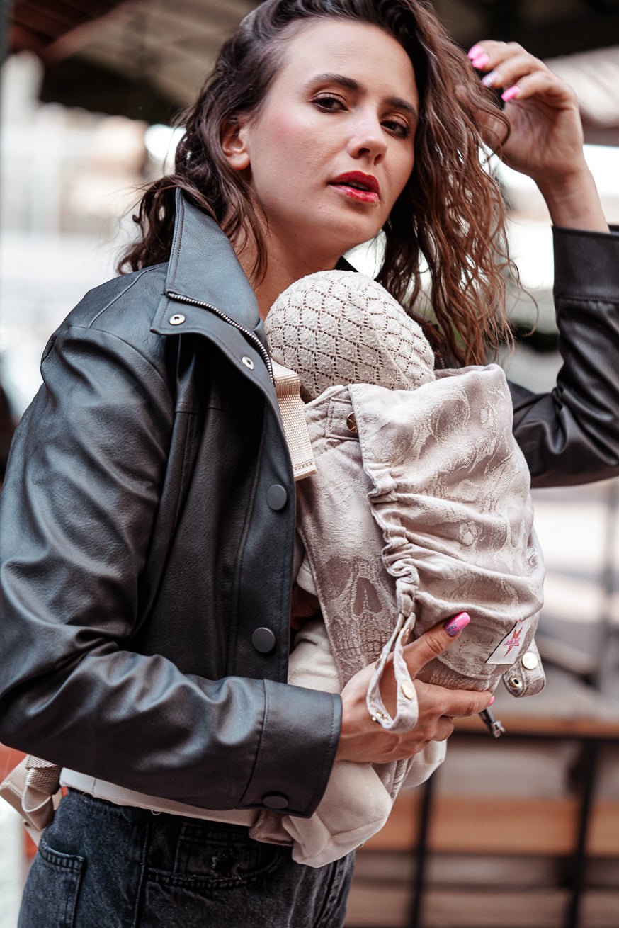 Baby Carrier Flip Silky Skulls - KOKADI