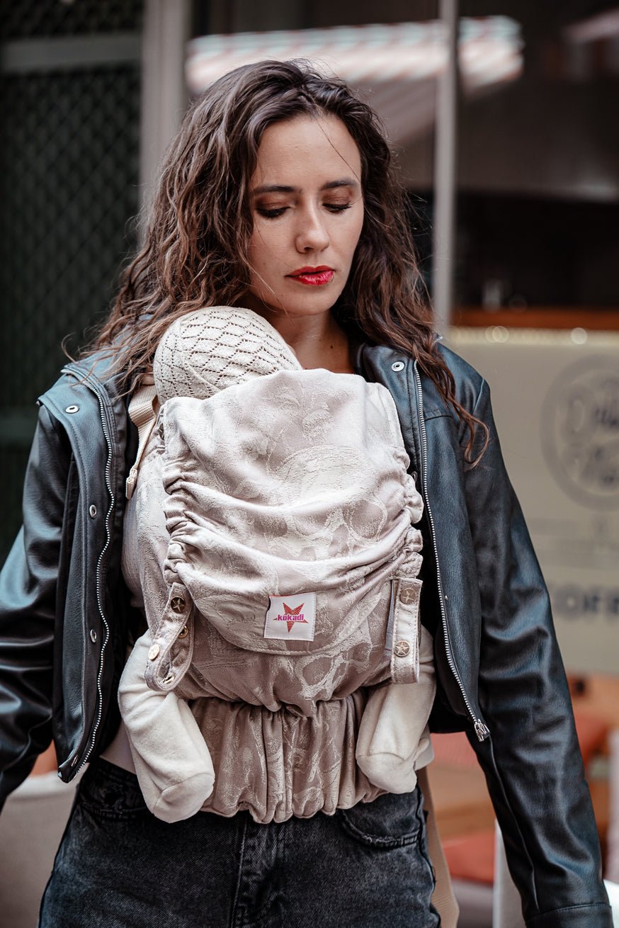 Baby Carrier Flip Silky Skulls - KOKADI