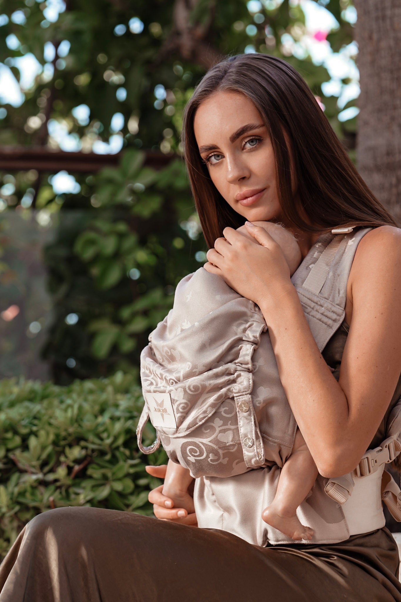 Baby Carrier Flip X Eleni in Wonderland - KOKADI