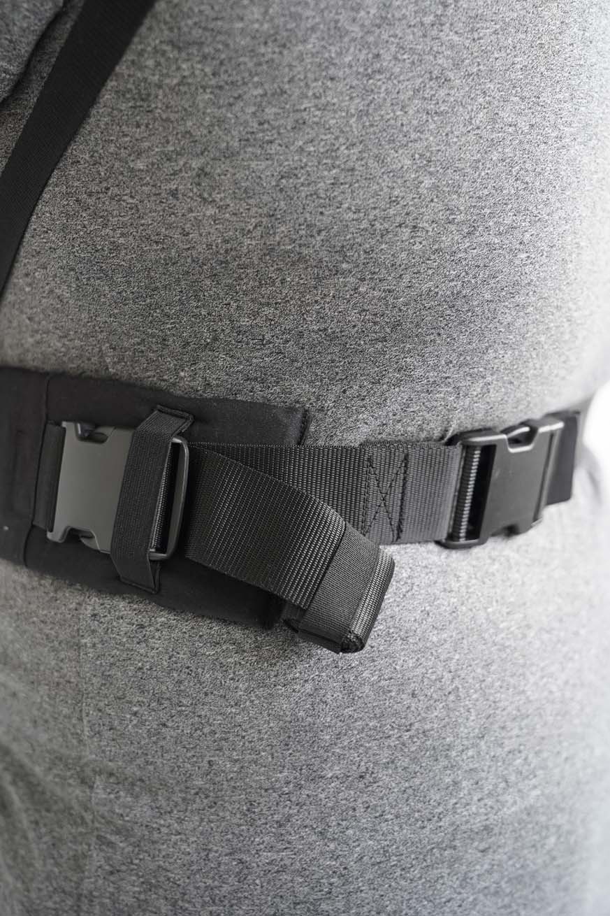 Lateral hip belt extension bucket rod angular
