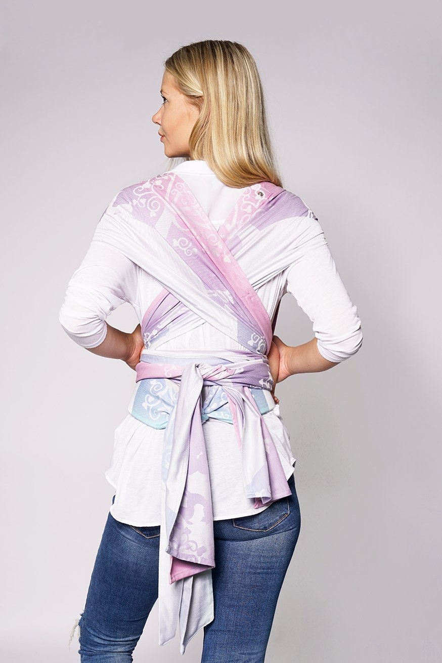 Mochila porta-bebés WrapTai Marie no País das Maravilhas SilverLine - KOKADI